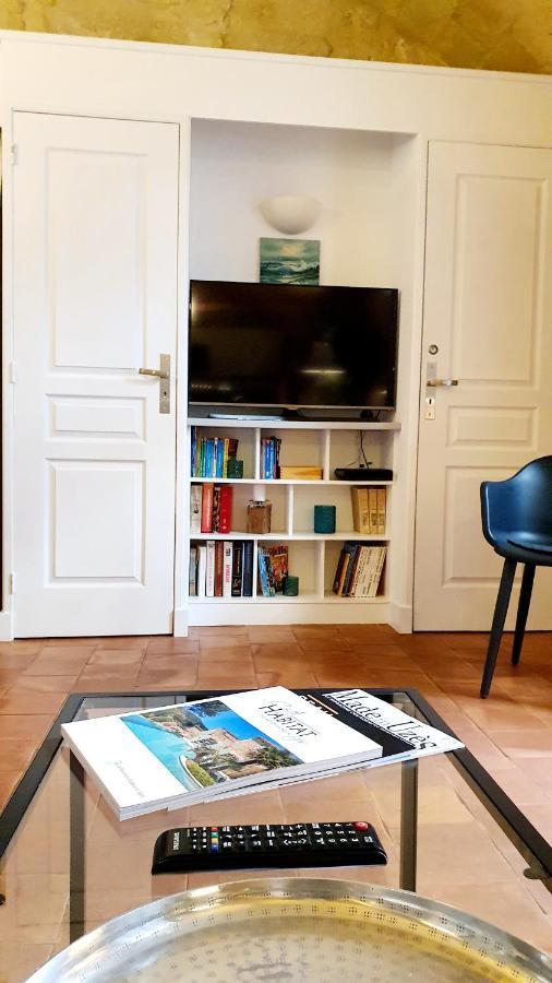 Appartement Dans Hotel De Flaux Uzès Kültér fotó